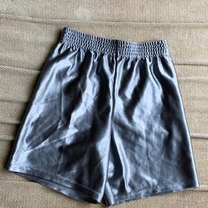 ⭐️ 3/$10!! - Size 3T silver-grey boys shorts